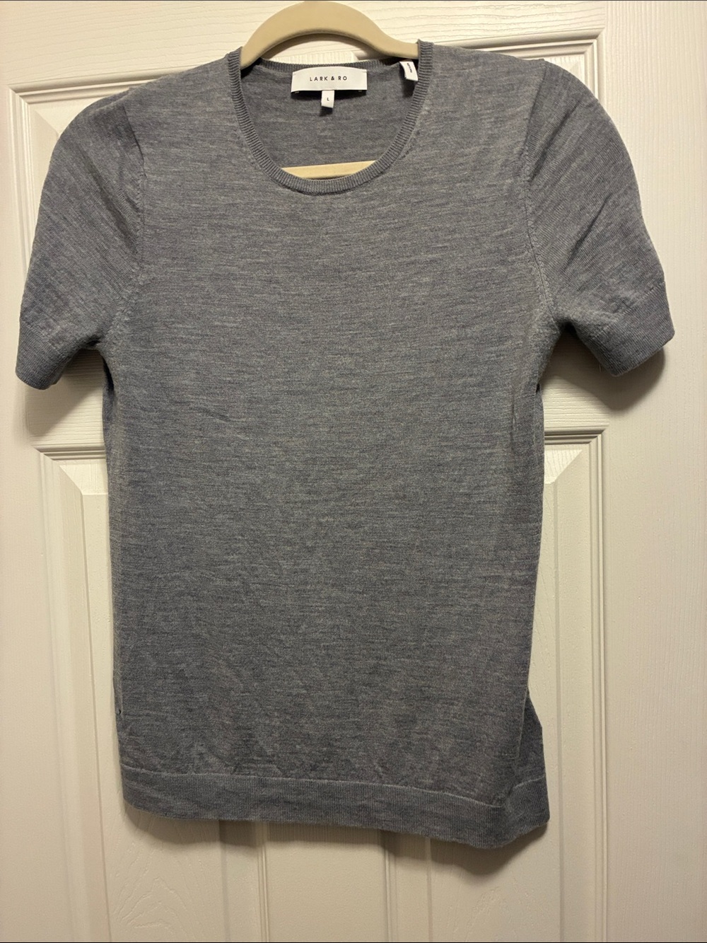 Lark & Ro Light Heather Gray Crewneck Knit Top
